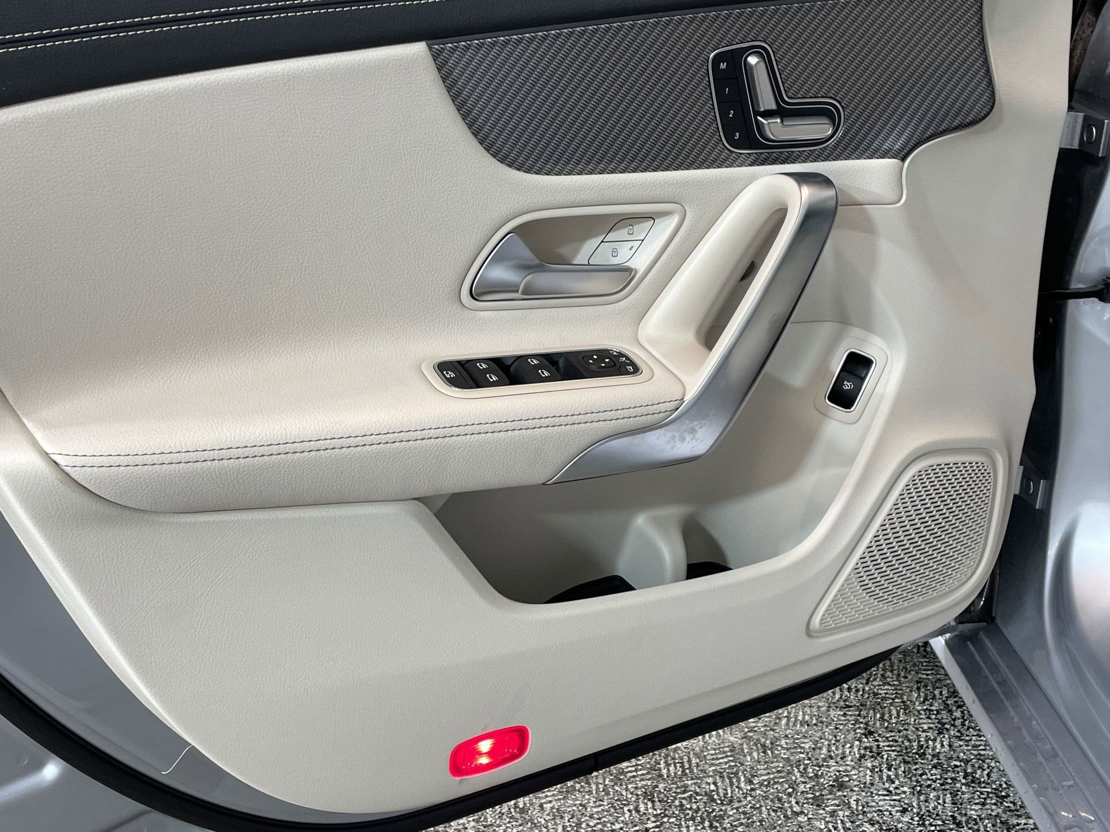 Certified 2025 Mercedes-Benz CLA 250 image 11