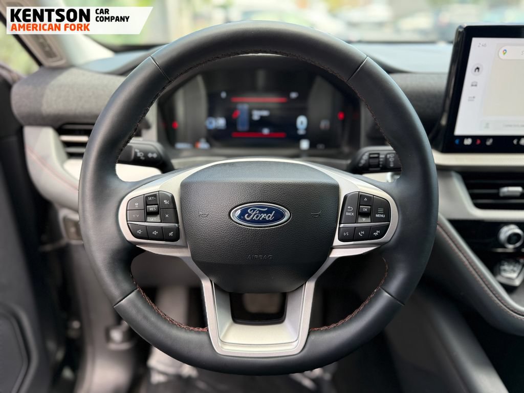 Used 2025 Ford Explorer Active w/ Active Comfort Package AWD/4WD image 12