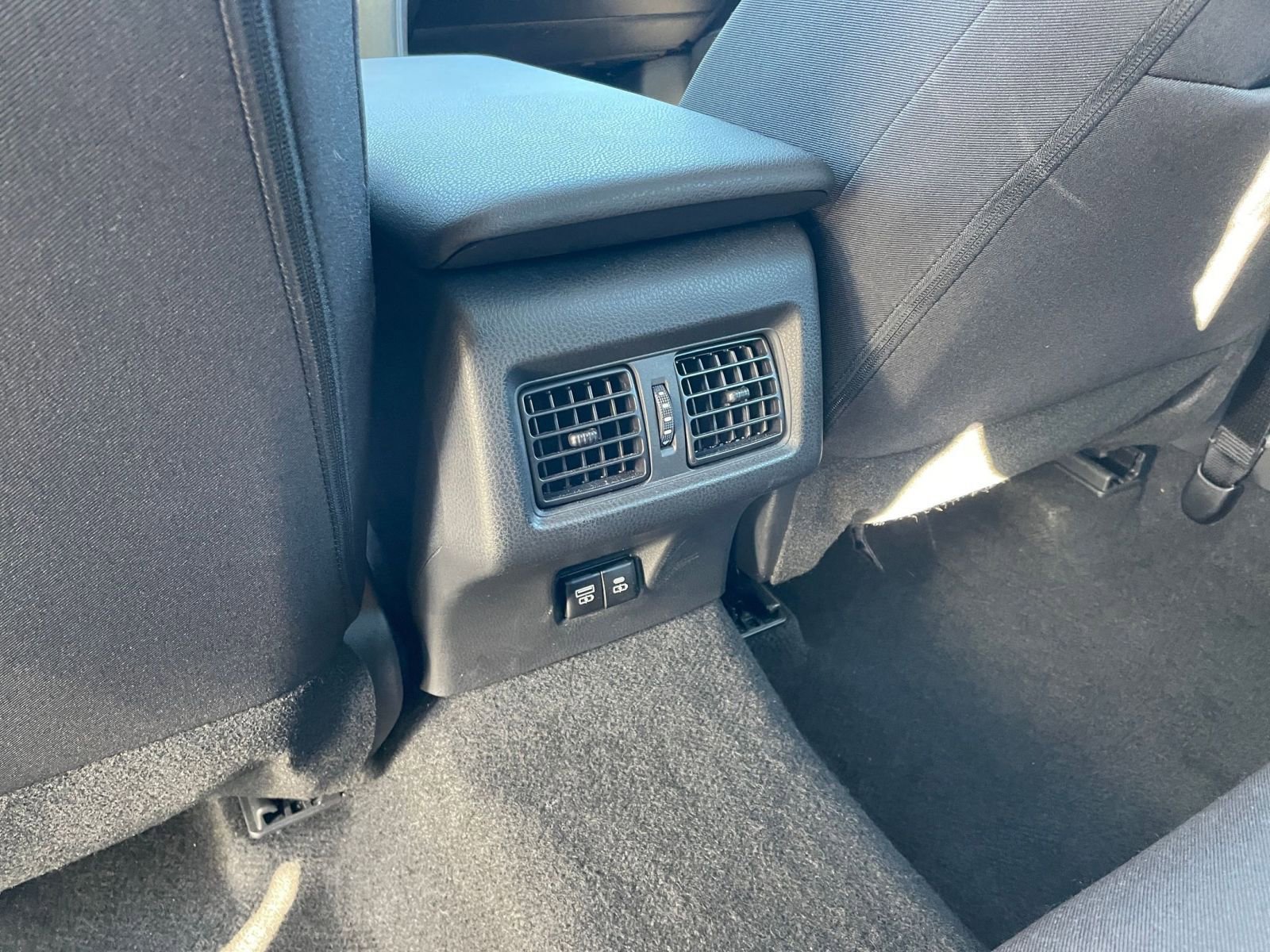 Used 2025 Toyota Camry LE image 24