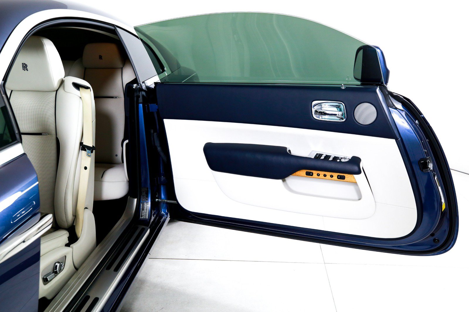 Certified 2019 Rolls-Royce Wraith RWD image 11