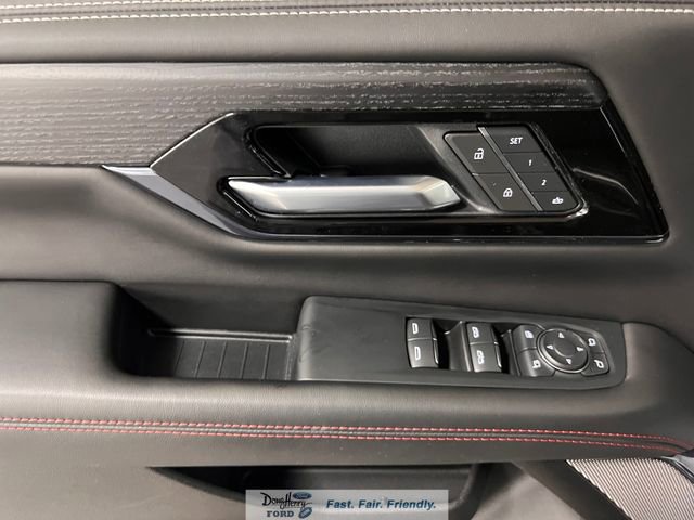 Used 2025 GMC Yukon XL AT4 Ultimate image 23