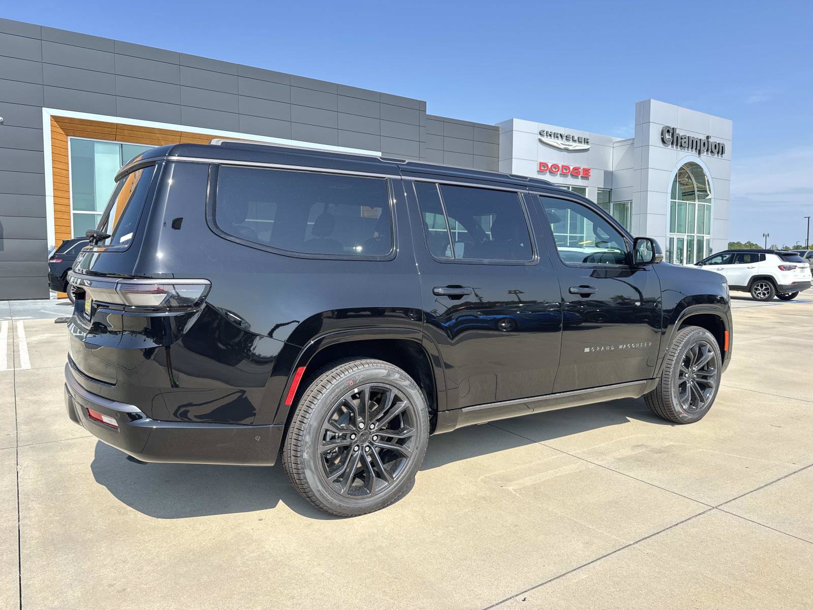 New 2026 Jeep Grand Wagoneer Summit w/ Premium Group III AWD/4WD image 7