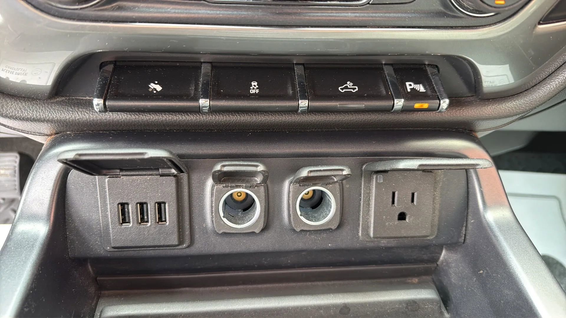 Used 2014 Chevrolet Silverado 1500 LTZ w/ LTZ Plus Package image 25