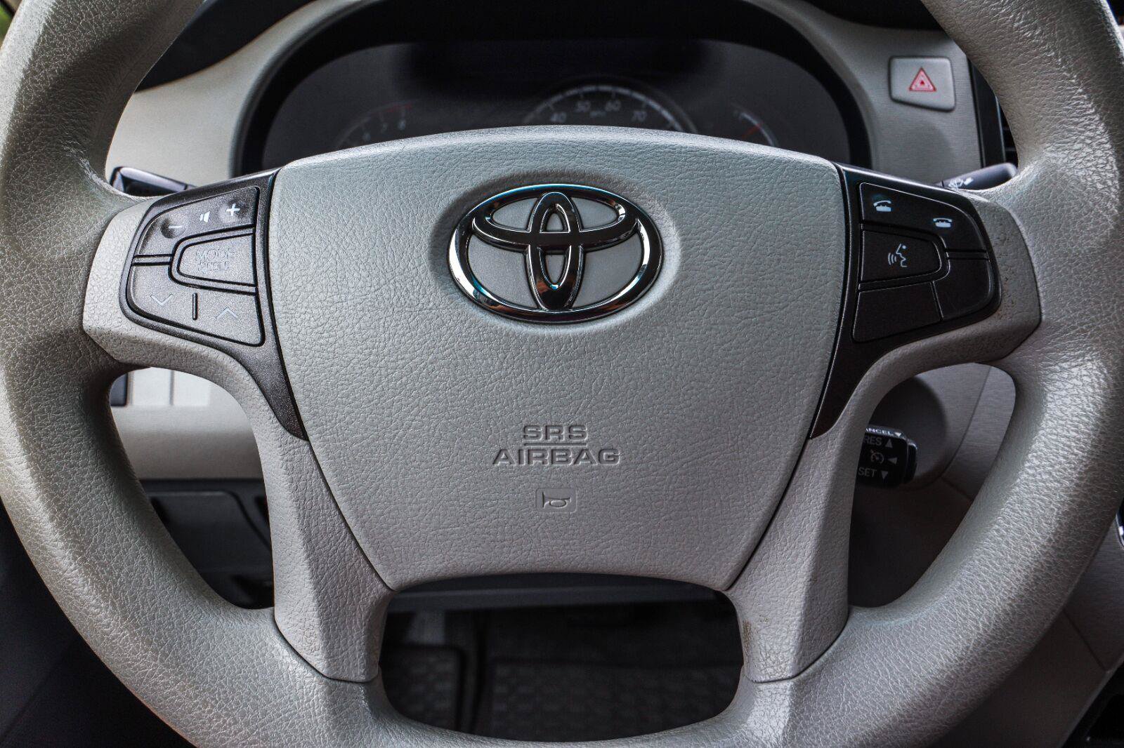 Used 2011 Toyota Sienna LE w/ Towing Pkg FWD image 9