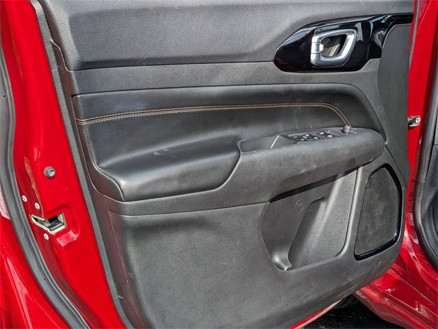 Used 2023 Jeep Compass Limited image 14