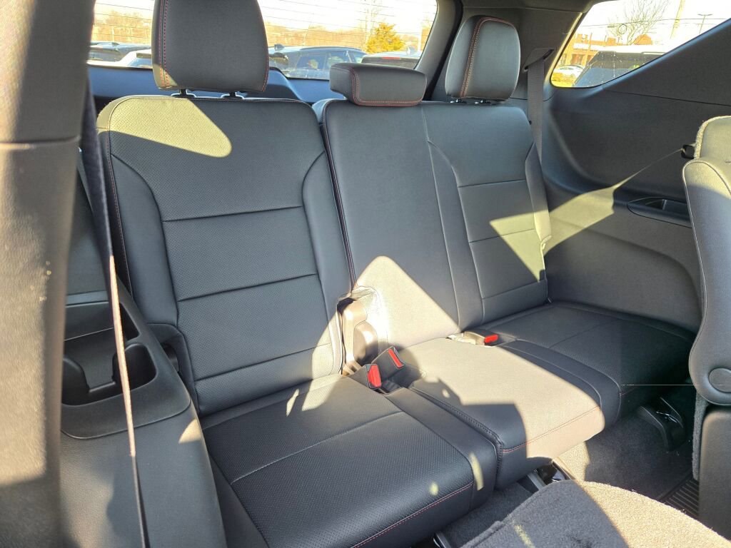 New 2026 Chevrolet Traverse Z71 w/ Driver Confidence Package image 8