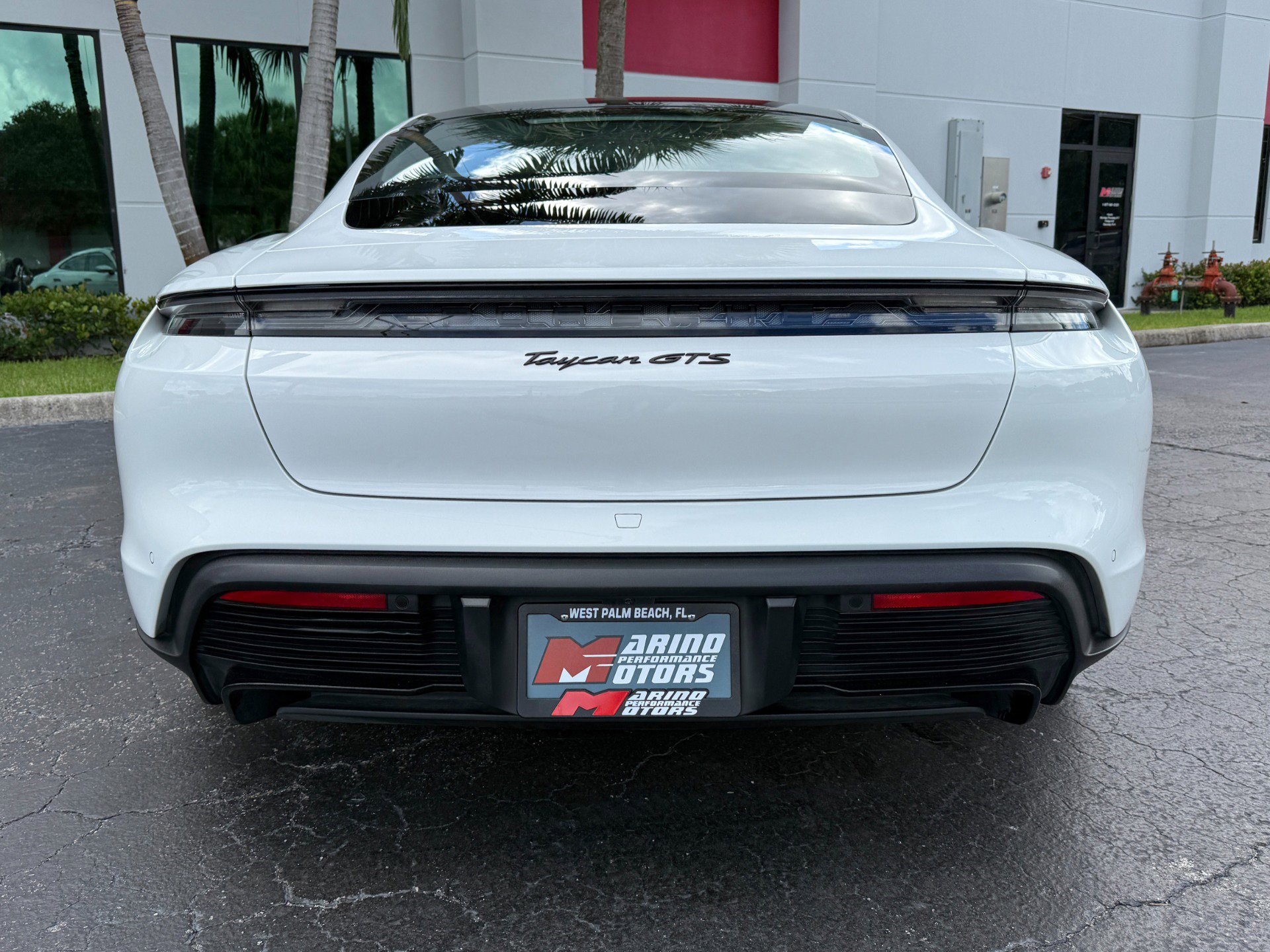 Used 2022 Porsche Taycan GTS image 21