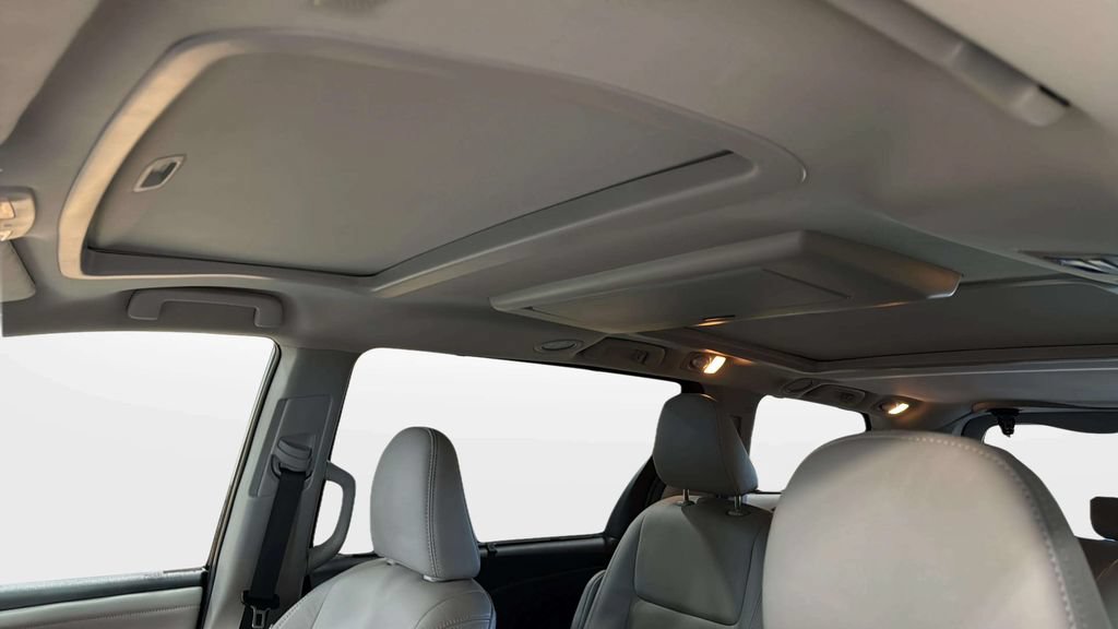 Used 2020 Toyota Sienna Limited Premium AWD/4WD image 44
