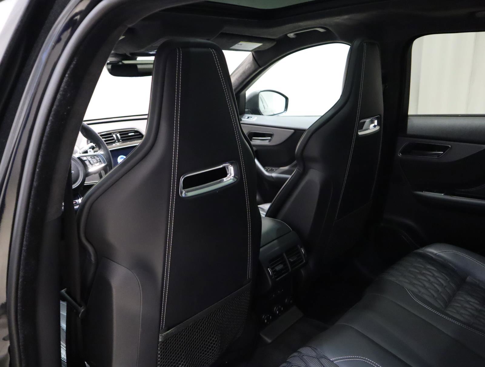 Used 2020 Jaguar F-PACE SVR image 21