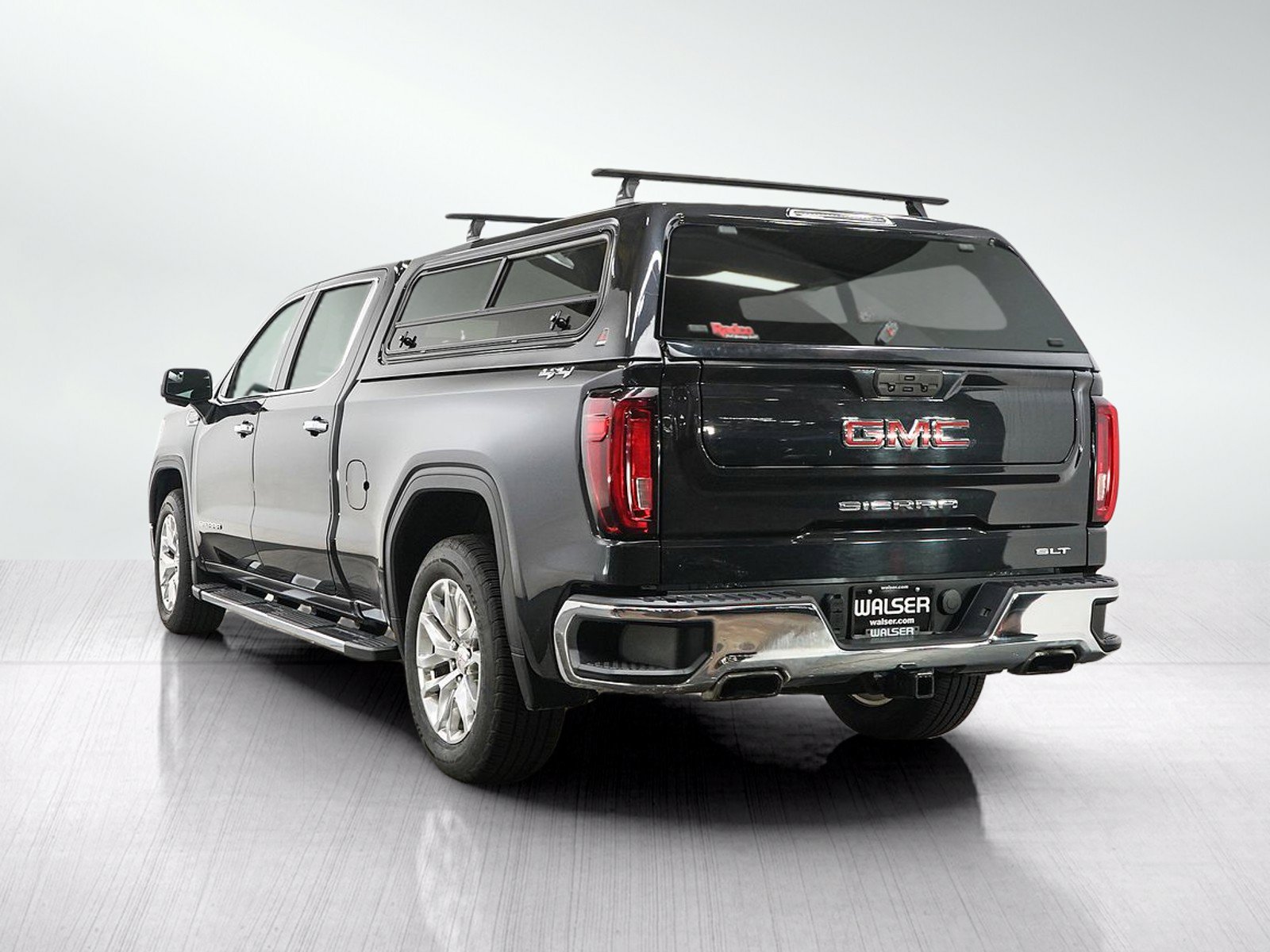 Used 2020 GMC Sierra 1500 SLT w/ SLT Premium Package AWD/4WD image 3