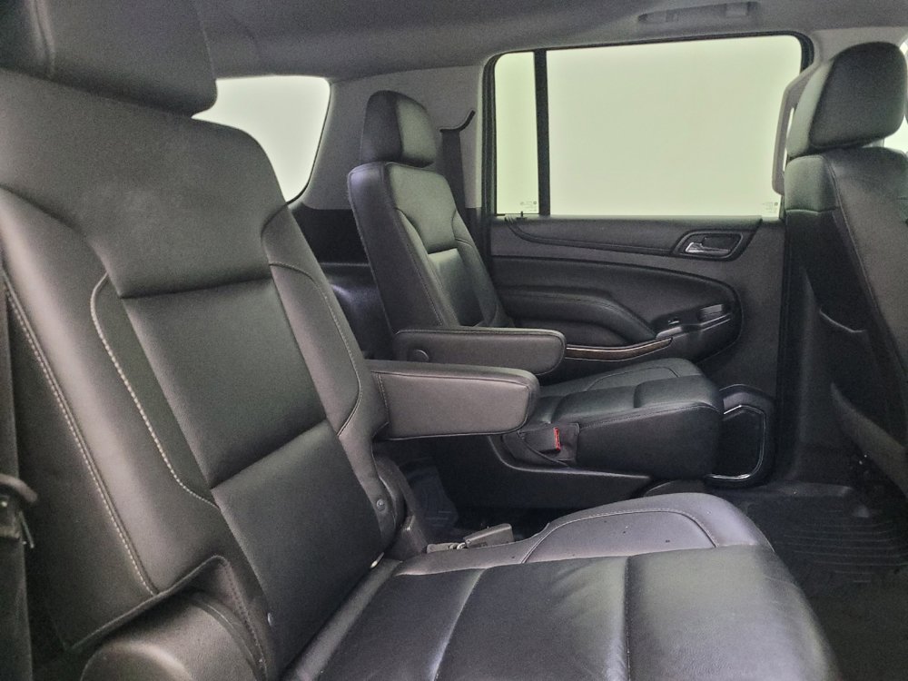 Used 2018 Chevrolet Suburban LT image 19