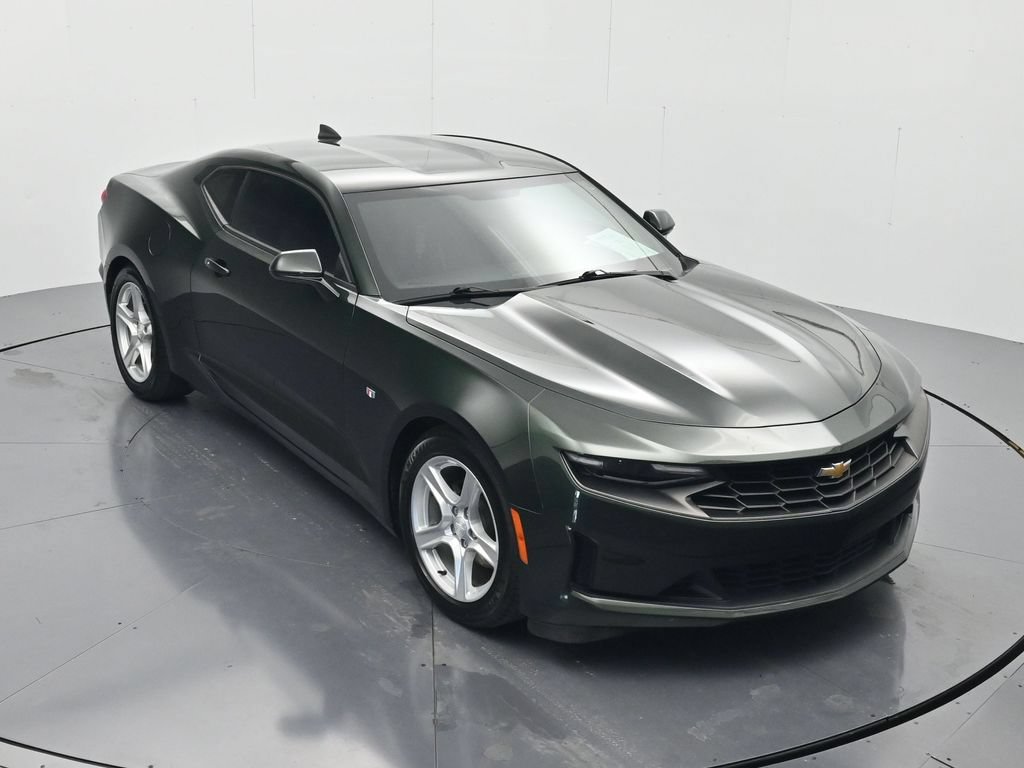 Used 2020 Chevrolet Camaro LT RWD image 26