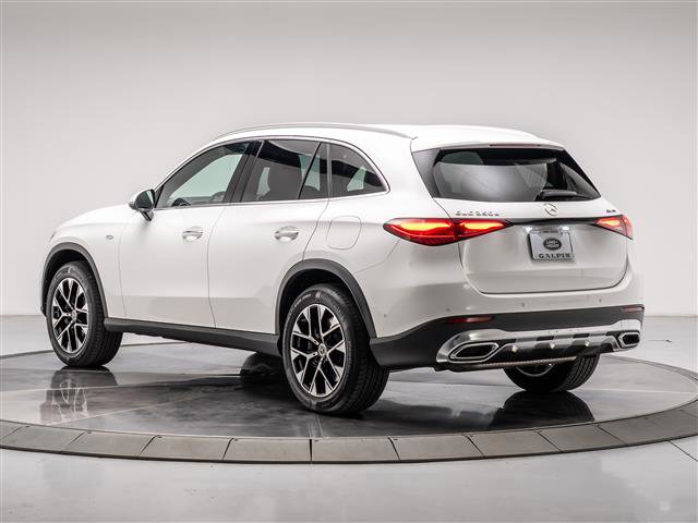 Used 2025 Mercedes-Benz GLC 350e 4MATIC image 3