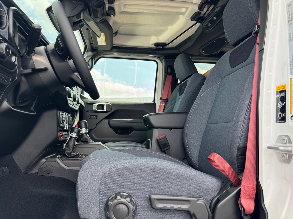 New 2026 Jeep Wrangler Unlimited Sport w/ Dual Top Group AWD/4WD image 17