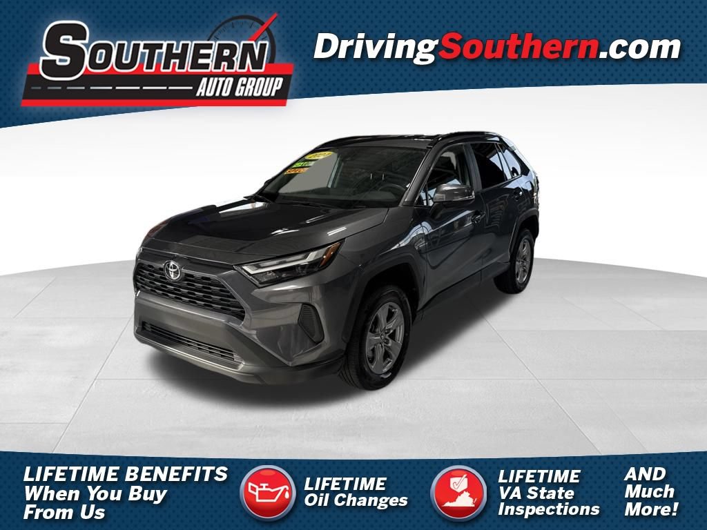 Used 2024 Toyota RAV4 XLE FWD image 1