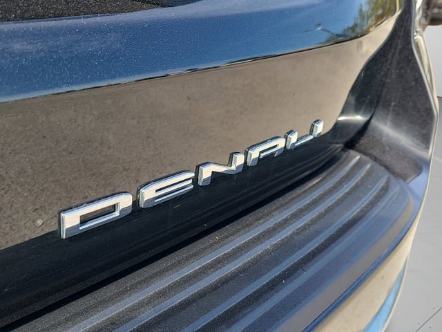 Used 2023 GMC Yukon XL Denali w/ Denali Reserve Package image 6