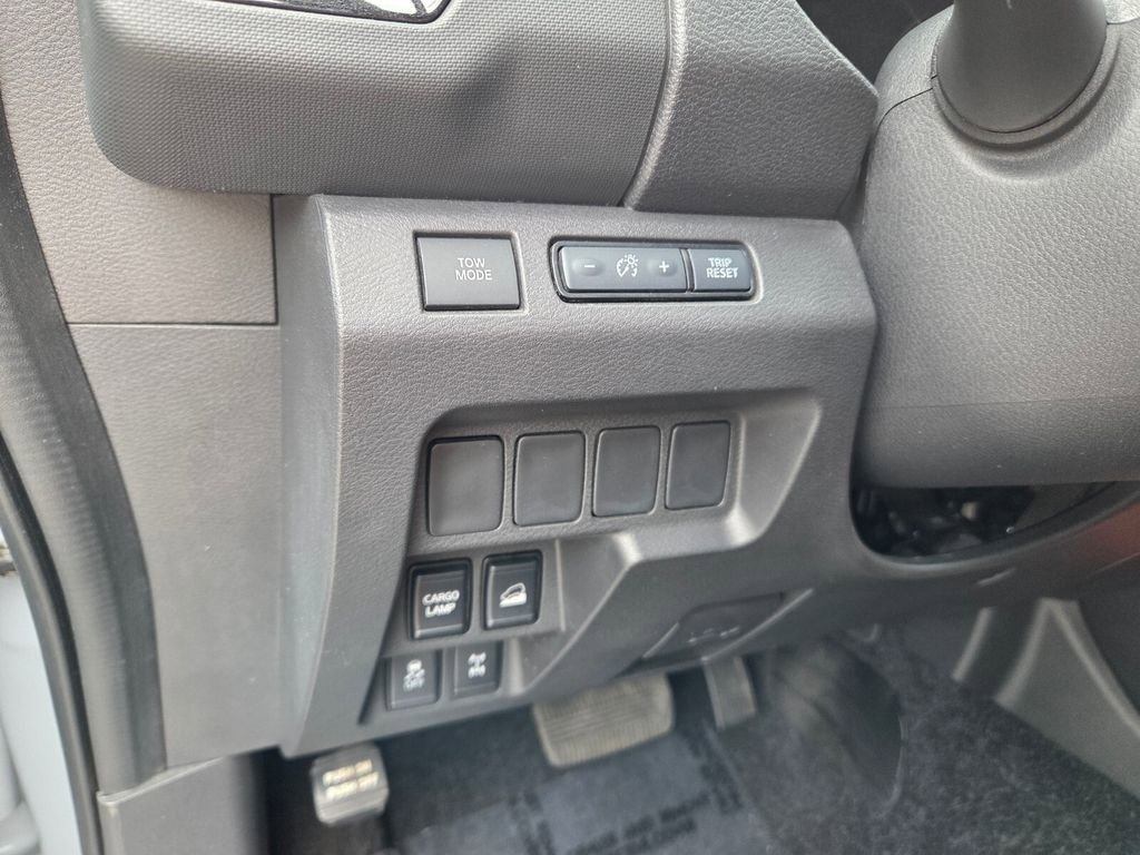 Used 2024 Nissan Frontier PRO-4X w/ Off-Road Protection Package image 22