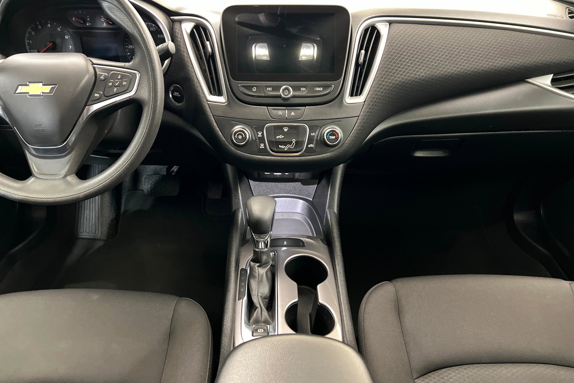 Used 2024 Chevrolet Malibu LS image 14