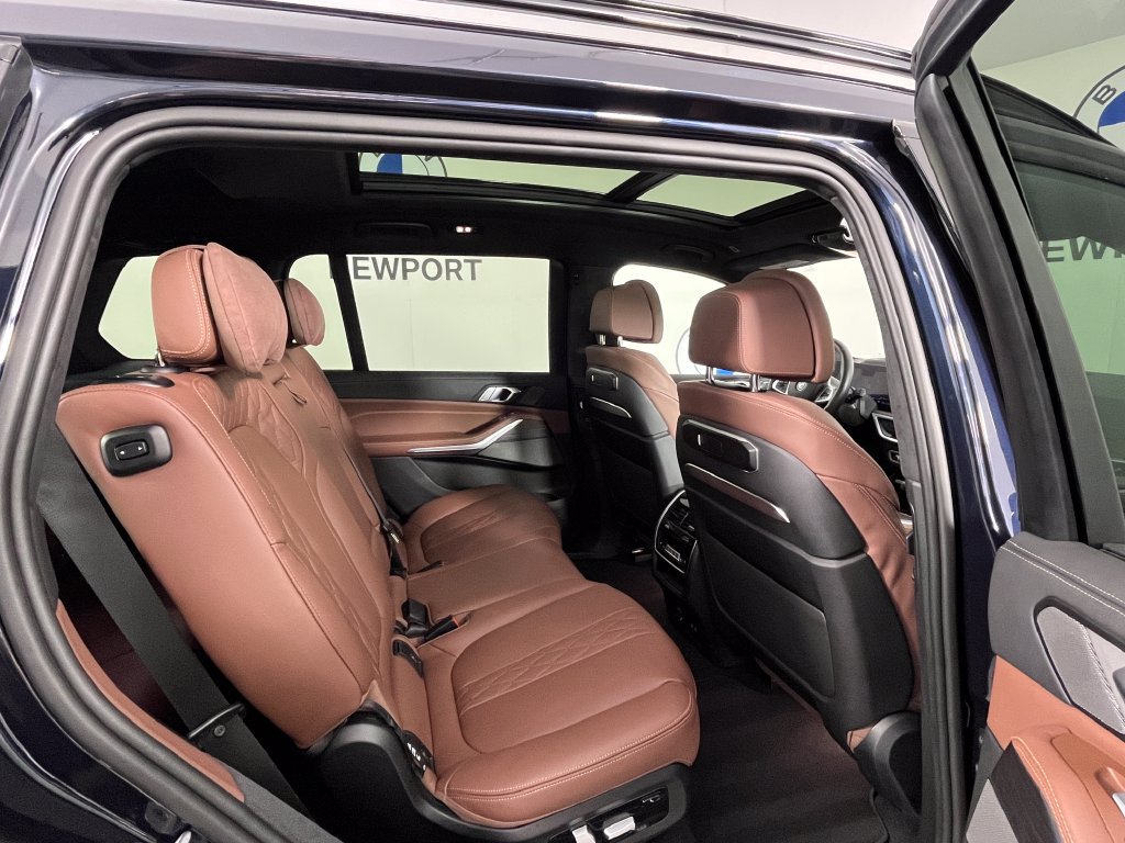 Used 2024 BMW X7 xDrive40i AWD/4WD image 22