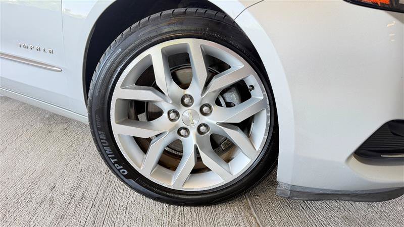 Used 2016 Chevrolet Impala LTZ FWD image 13