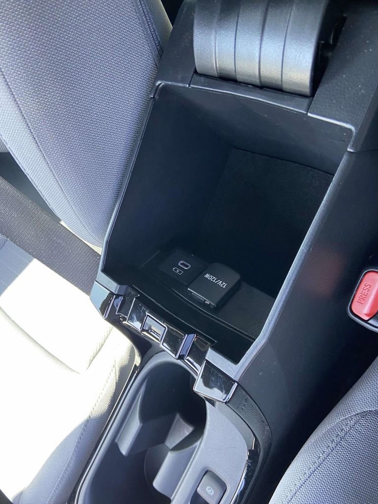 Used 2025 Toyota Corolla SE FWD image 26
