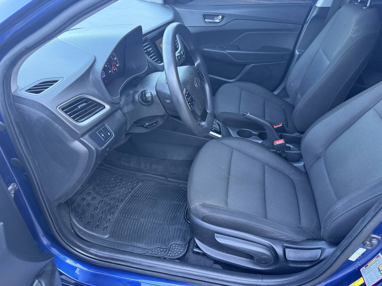 Used 2022 Hyundai Accent SE FWD image 19
