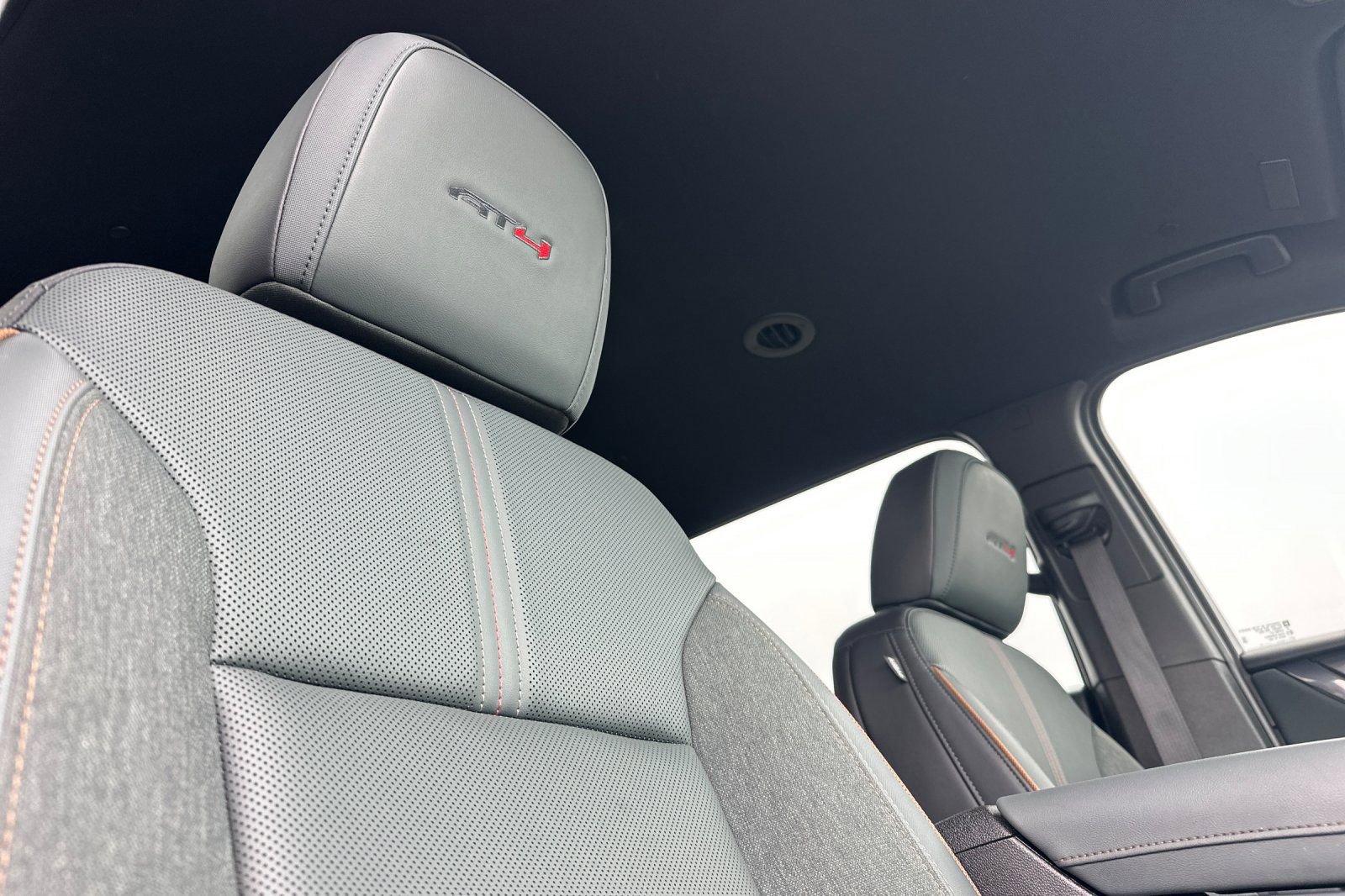 Used 2025 GMC Acadia AT4 w/ LPO, Floor Liner Package image 20