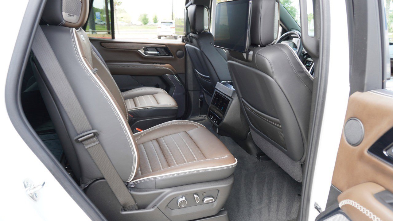 Used 2025 GMC Yukon Denali Ultimate image 36