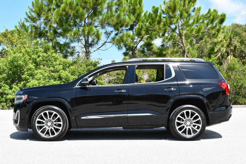 Used 2021 GMC Acadia Denali w/ Denali Technology Package FWD image 3