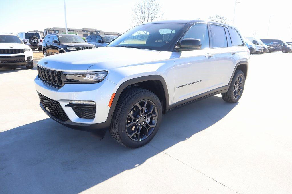 New 2025 Jeep Grand Cherokee Limited image 11
