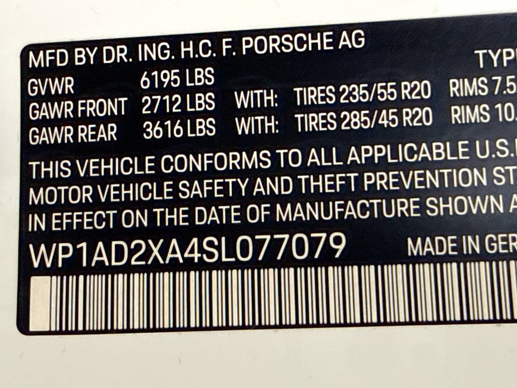 Certified 2025 Porsche Macan Electric RWD image 33