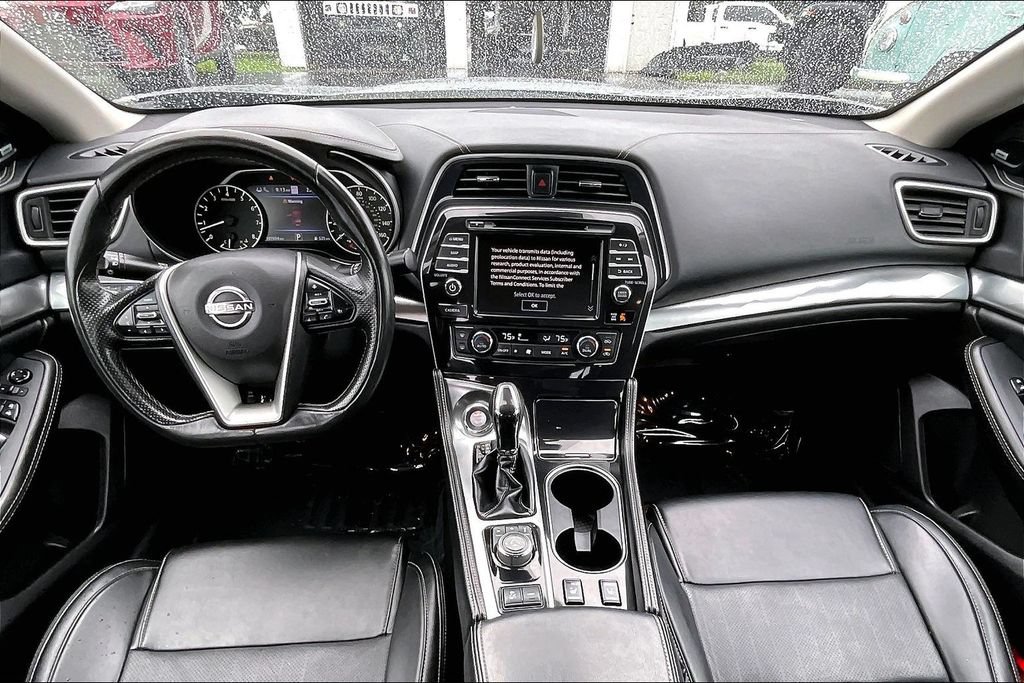 Used 2023 Nissan Maxima SL FWD image 9