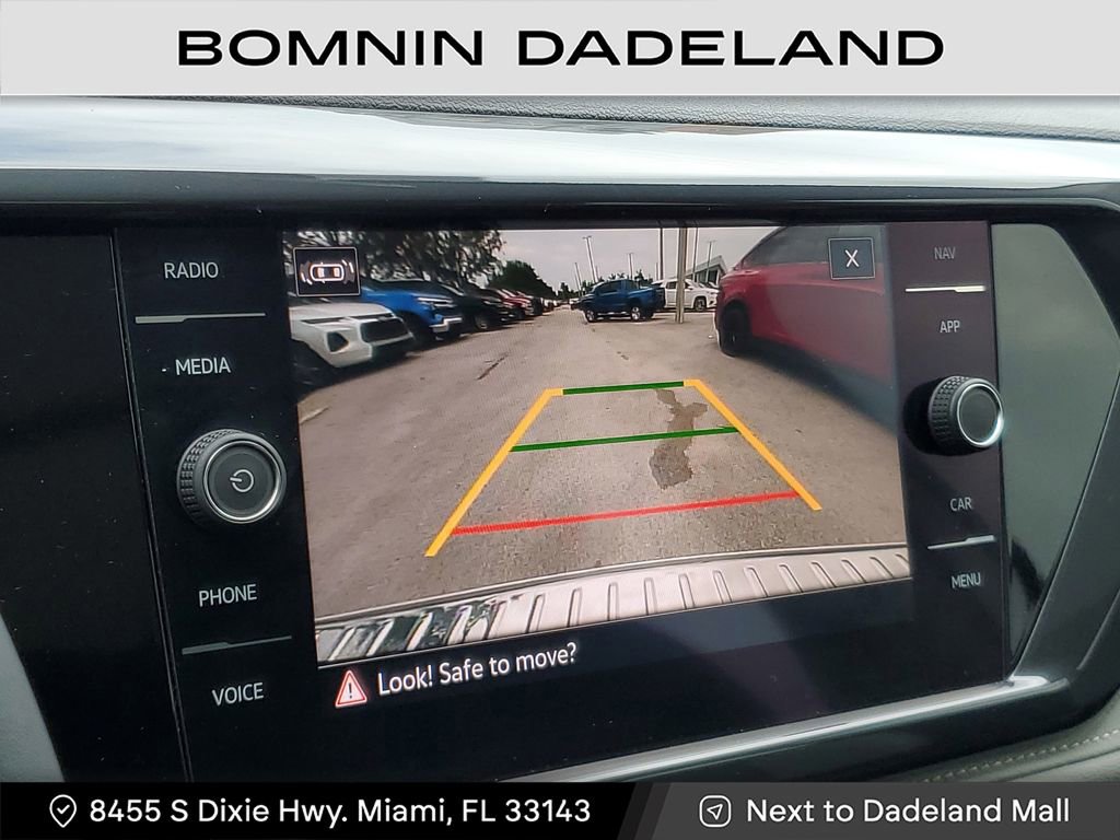 Used 2022 Volkswagen Taos SEL w/ Panoramic Sunroof Package image 23