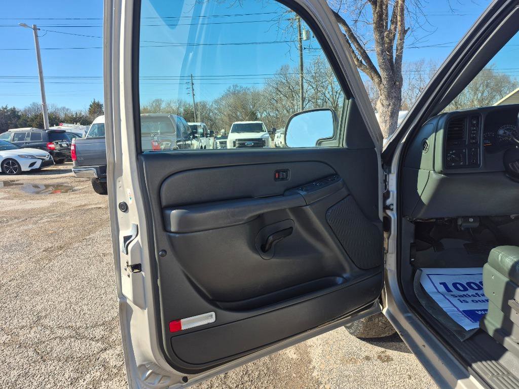 Used 2006 GMC Sierra 1500 SLE w/ Light Duty Power Package image 9