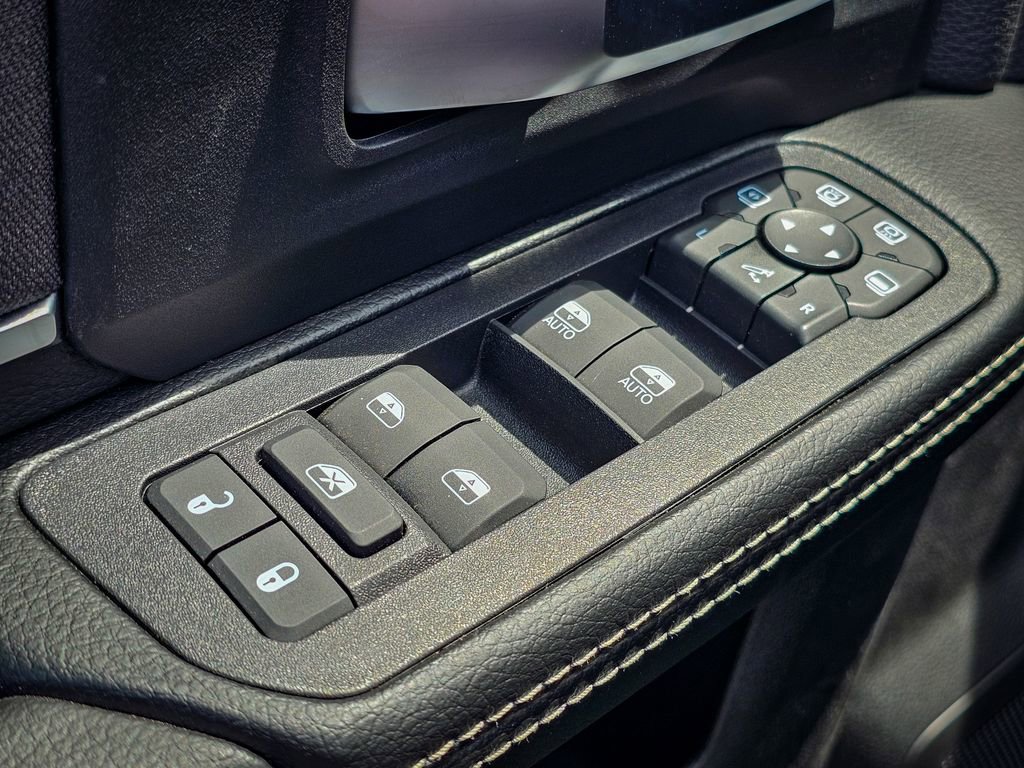 New 2026 RAM 2500 Big Horn AWD/4WD image 11