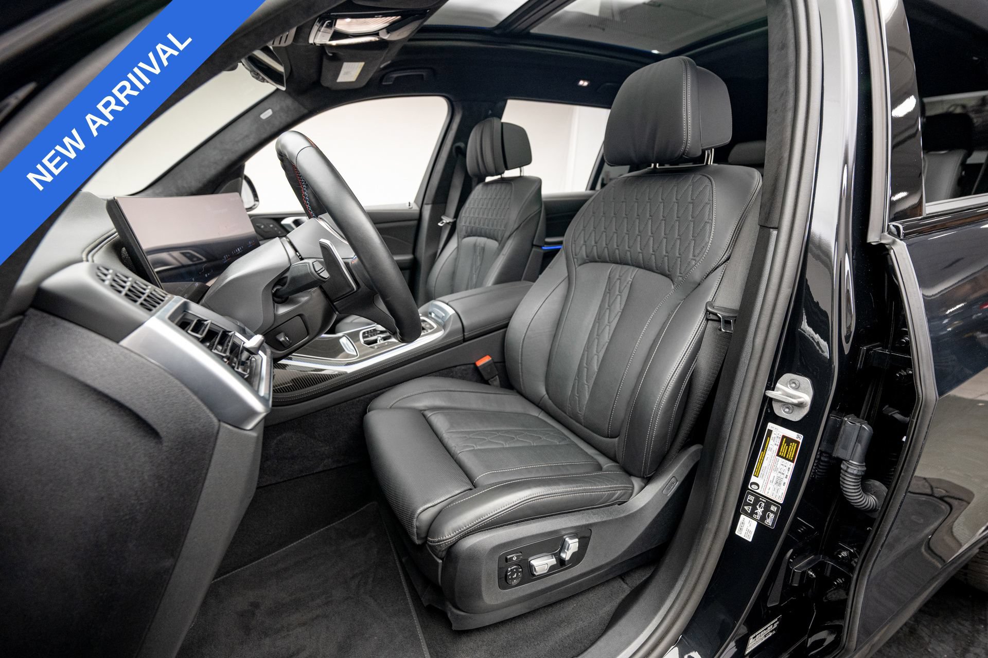 Used 2025 BMW X7 M60i w/ Executive Package AWD/4WD image 13