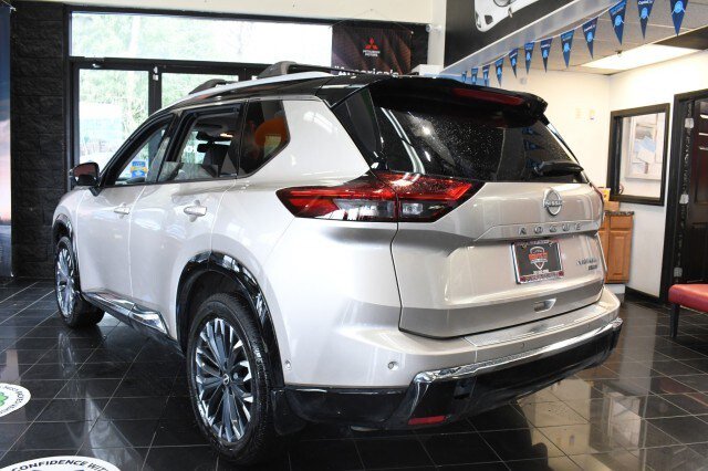 Used 2025 Nissan Rogue Platinum w/ Platinum Premium Package AWD/4WD image 11