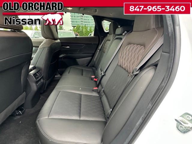 Used 2025 Nissan Murano Platinum w/ Cargo Package AWD/4WD image 13