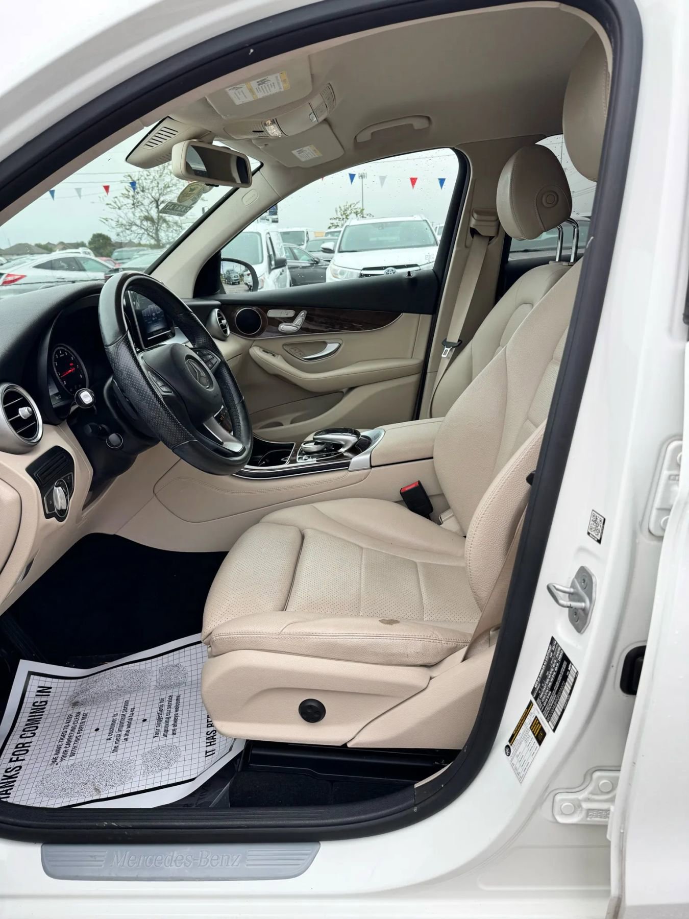 Used 2016 Mercedes-Benz GLC 300 GLC 300 Sport Utility 4D image 9