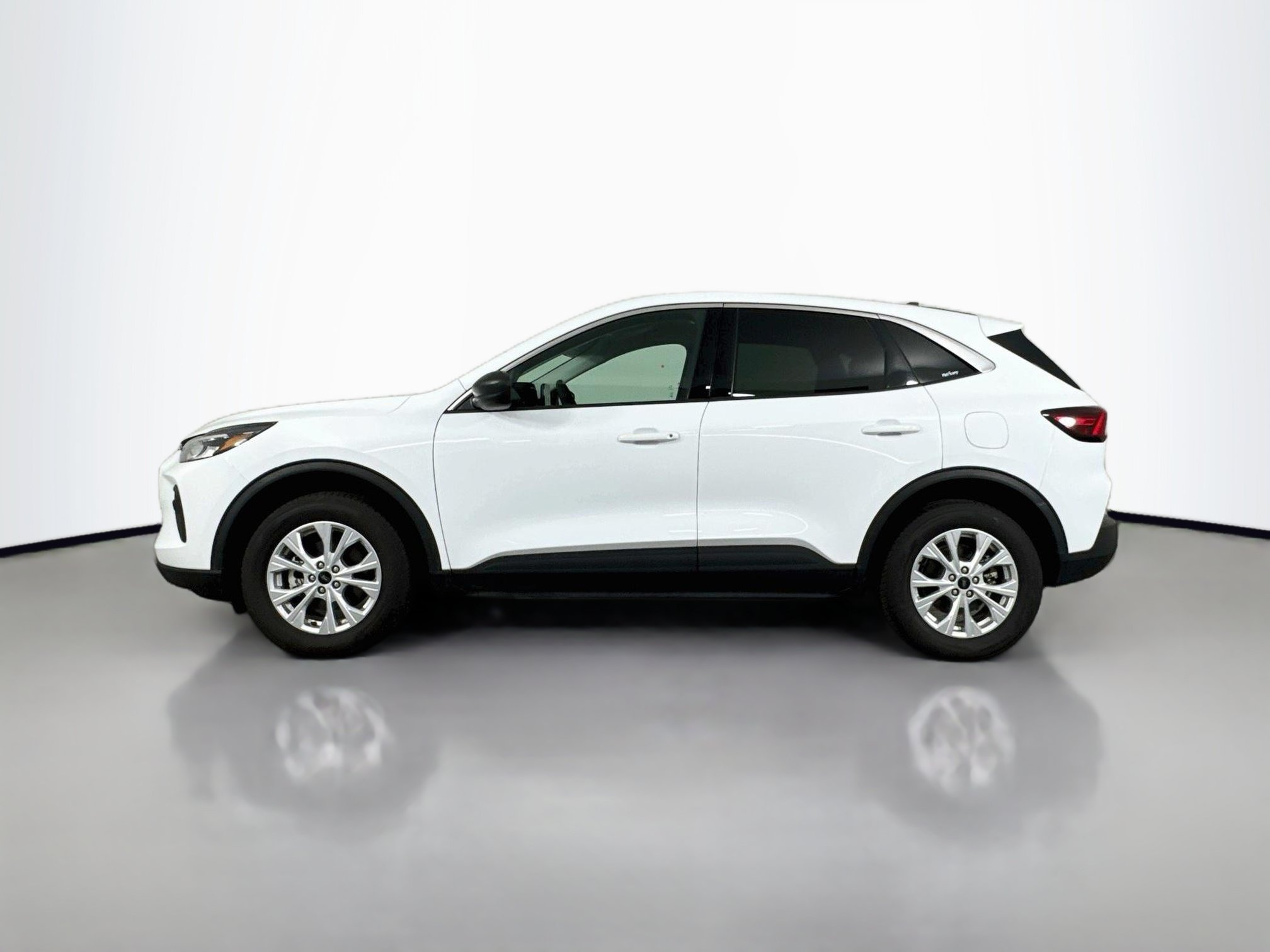 Used 2024 Ford Escape Active AWD/4WD image 4