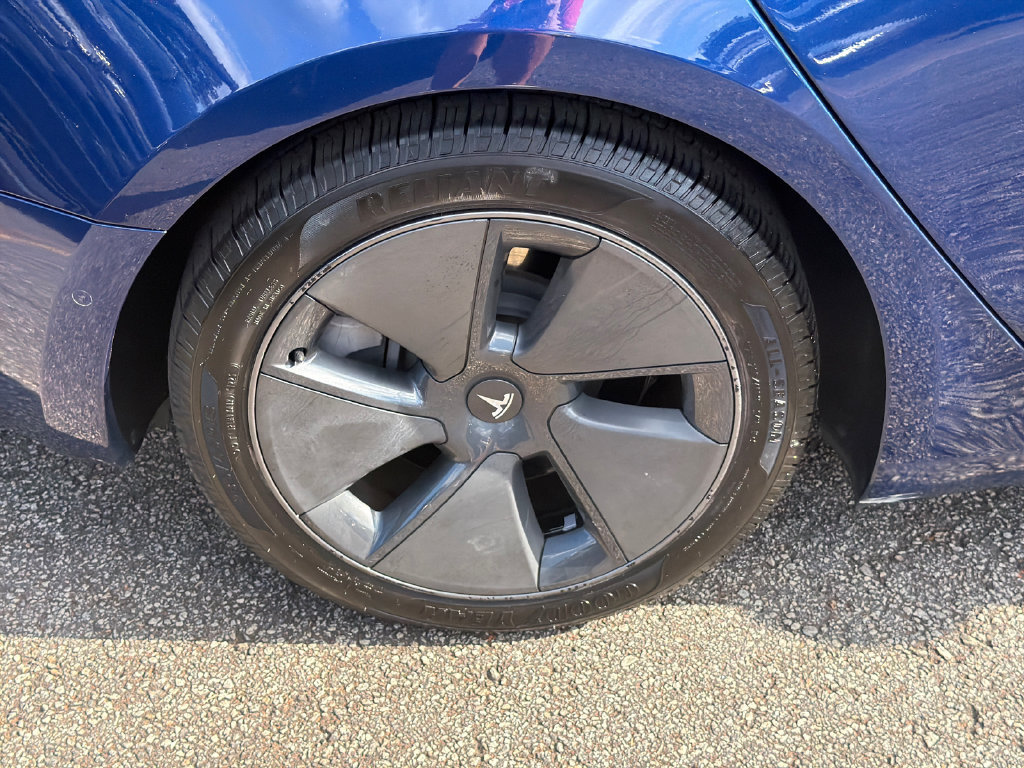 Used 2021 Tesla Model 3 Standard Range Plus RWD image 17