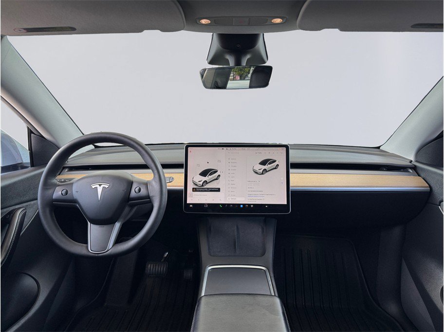 Used 2022 Tesla Model Y Long Range AWD/4WD image 19