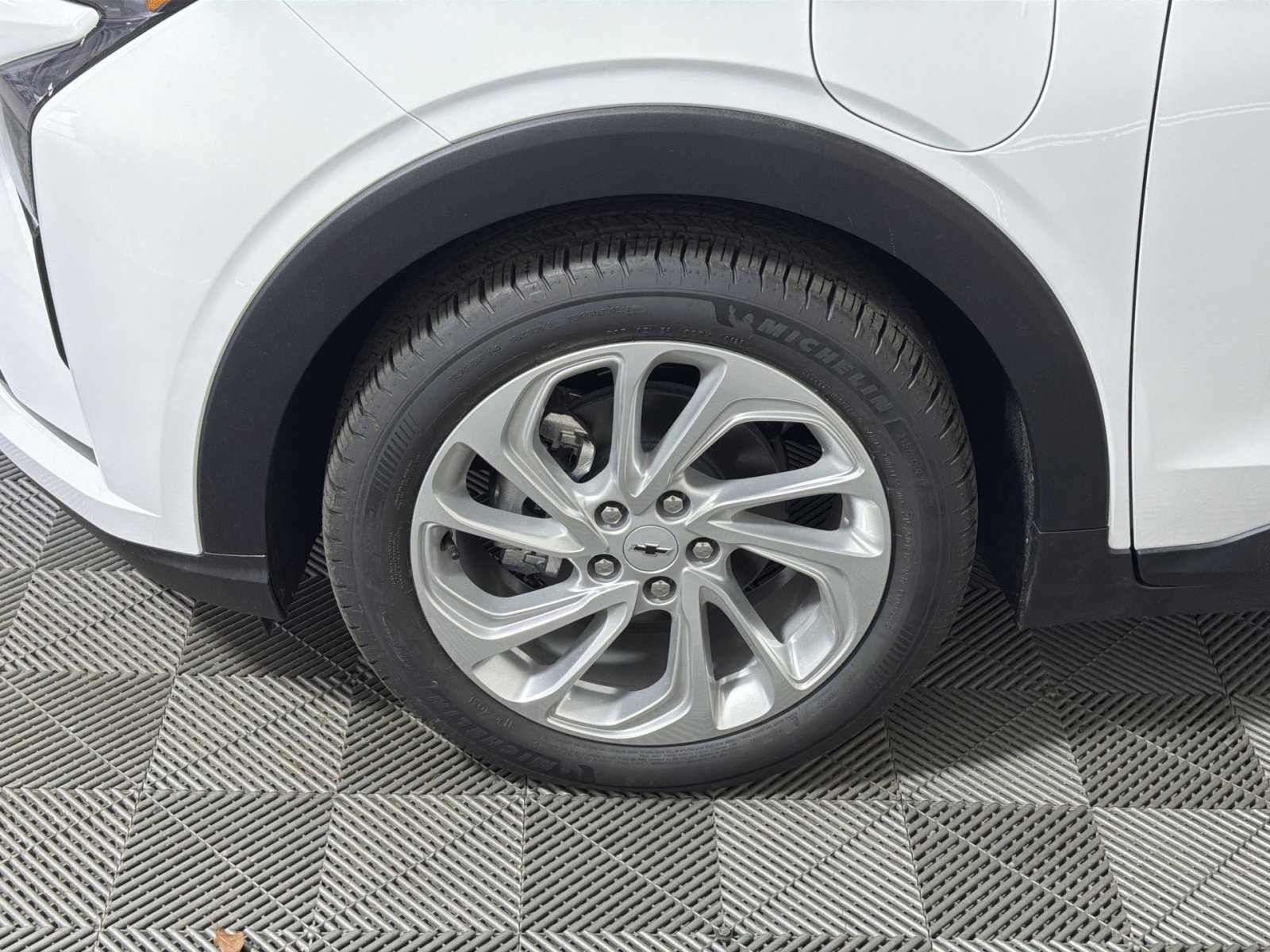 New 2027 Chevrolet Bolt LT w/ Comfort Package image 12