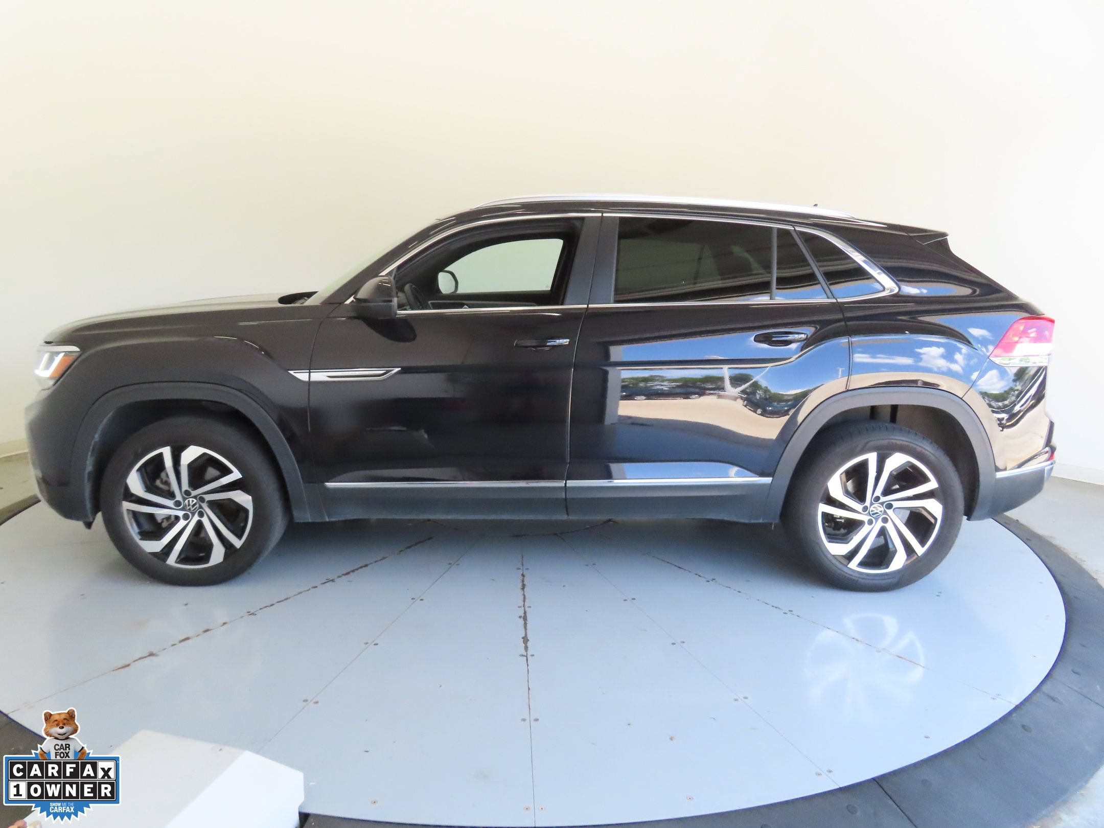 Certified 2023 Volkswagen Atlas Cross Sport SEL AWD/4WD image 7