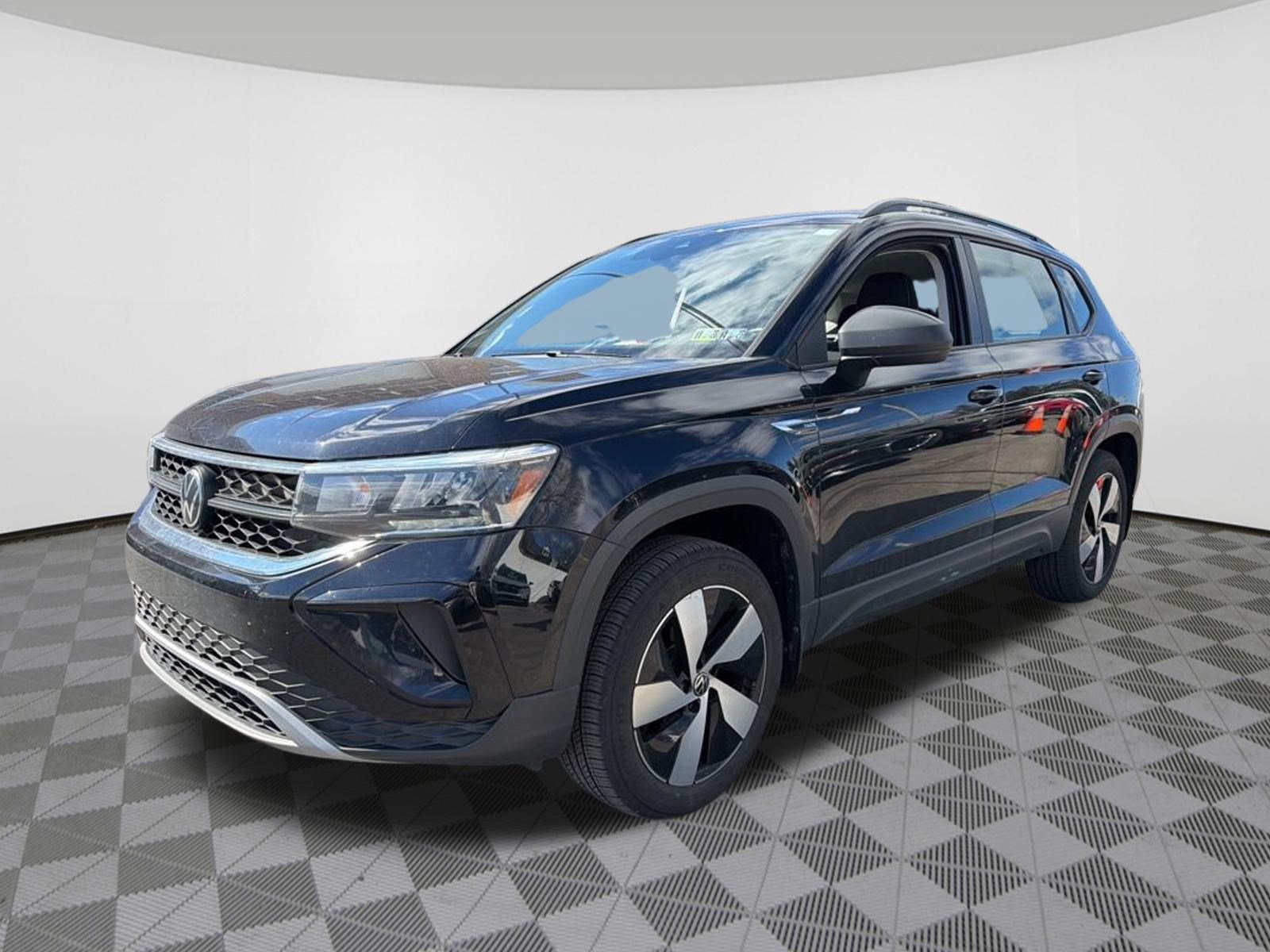 Used 2024 Volkswagen Taos S AWD/4WD image 3