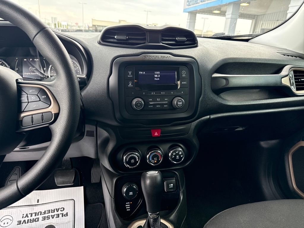 Used 2016 Jeep Renegade Sport w/ Power & Air Group image 22