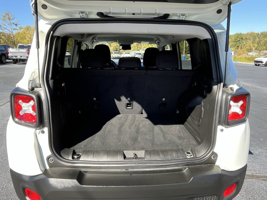 Used 2023 Jeep Renegade Trailhawk image 15