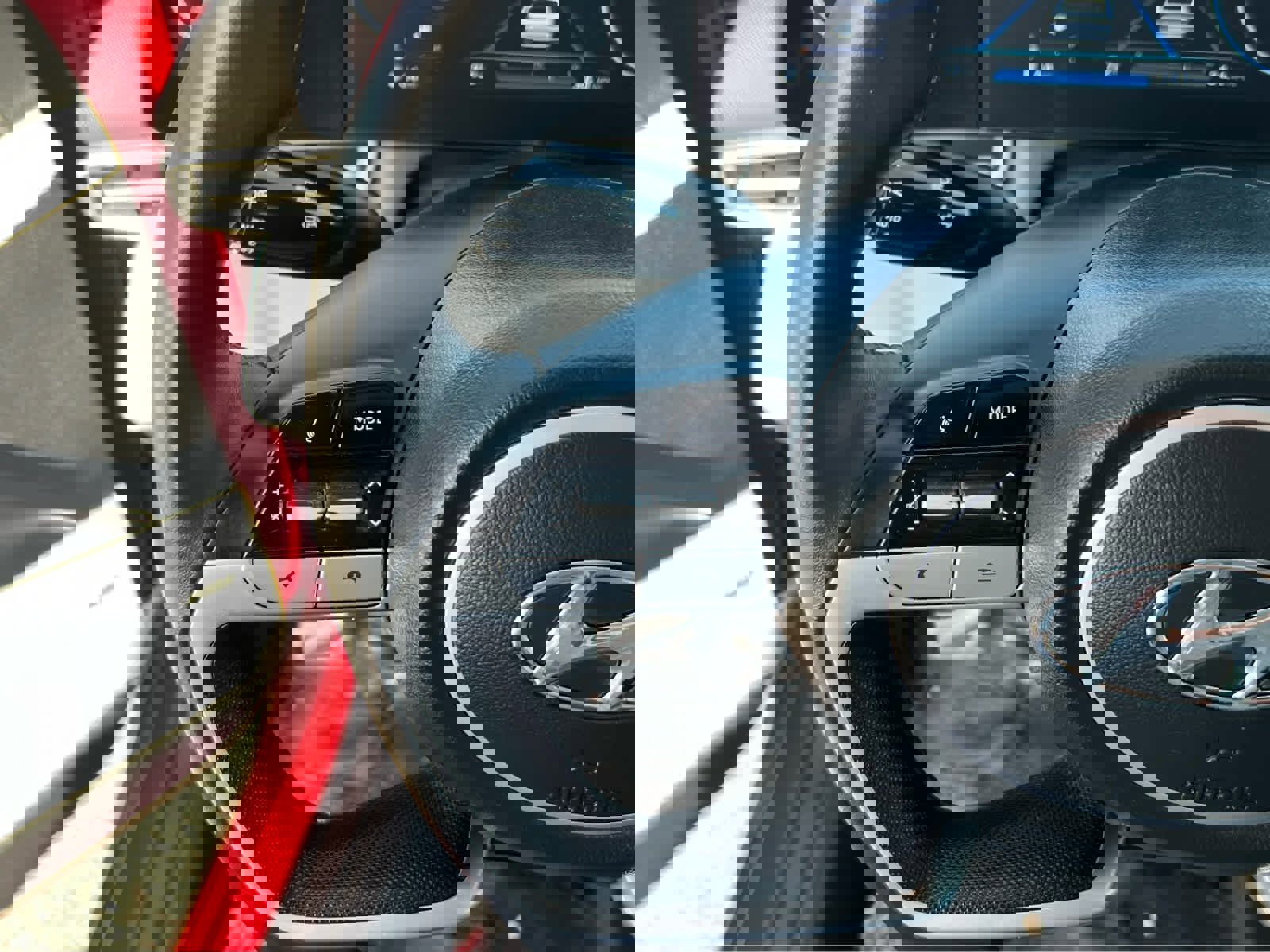 Certified 2023 Hyundai Elantra Limited w/ Cargo Package image 32