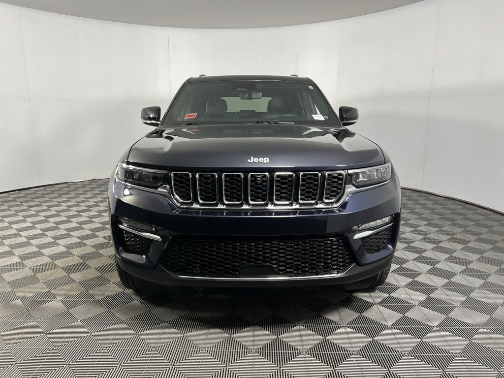 Used 2024 Jeep Grand Cherokee Limited w/ Luxury Tech Group II image 11