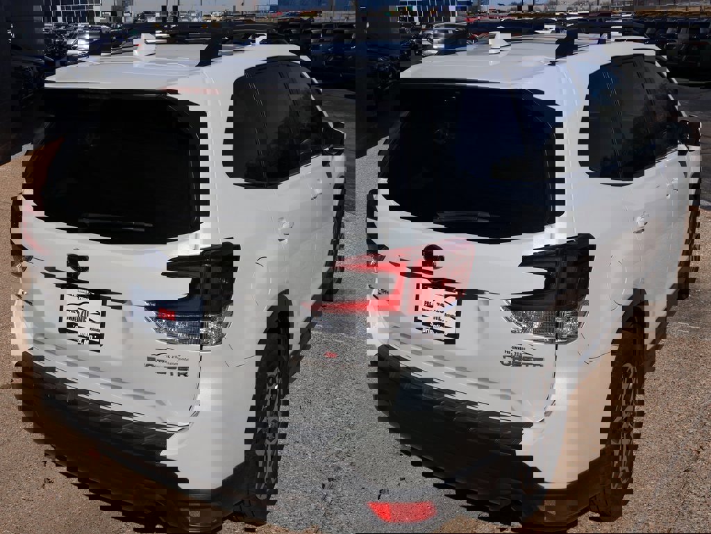 Used 2020 Subaru Forester Premium image 6